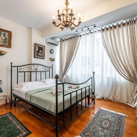 Vintage And Warm 2Br Apartament In Tirana Kültér fotó