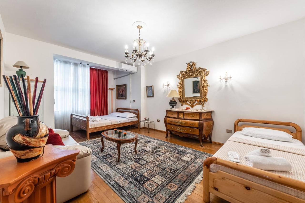 Vintage And Warm 2Br Apartament In Tirana Kültér fotó